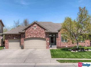 18202 Ontario St, Omaha, NE 68130