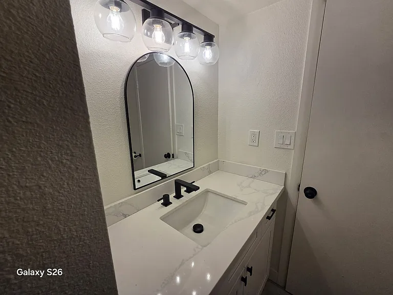 4030 N Granite Reef Rd — Photo 8