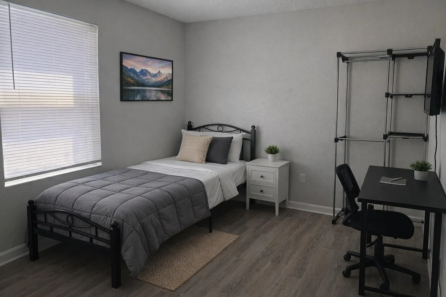 4 bed, 2.0 bath, 1250 sqft, $979 — Photo 1
