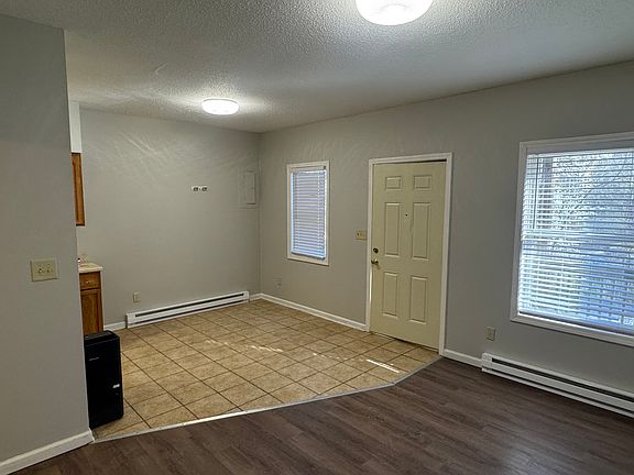 3rd image of 1115 Cape Hills Dr APT 4