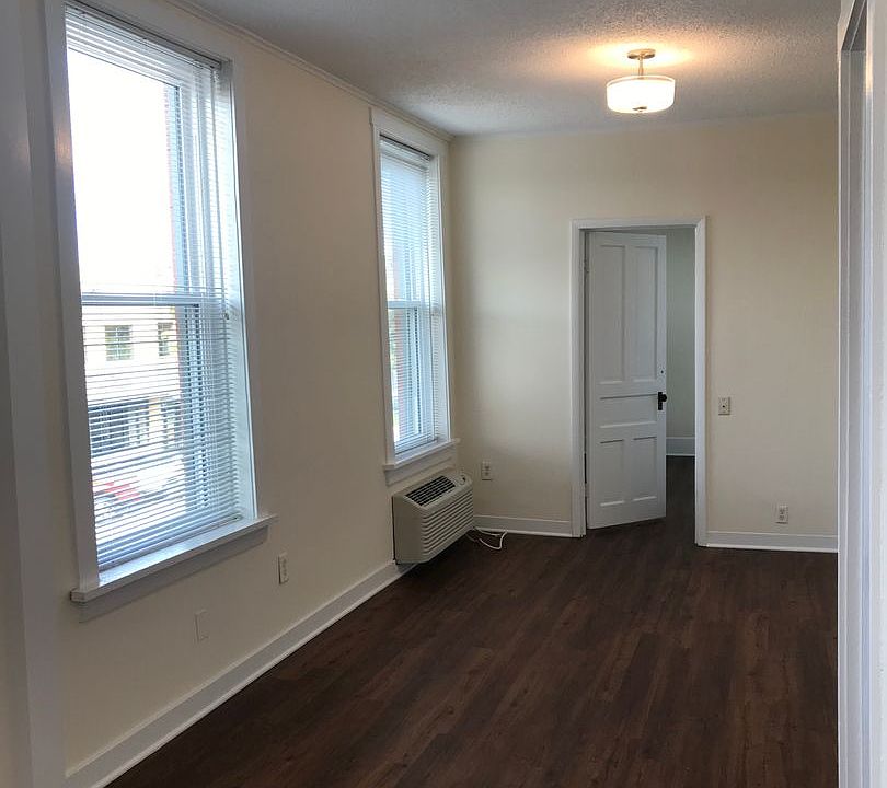 219 Center Street Apartment Rentals Grayslake, IL Zillow