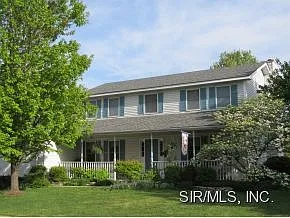1703 Cloverdale Dr photo 1