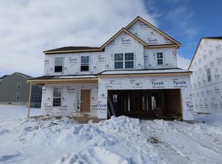 429 Crossing Ln, Dayton, OH 45449
