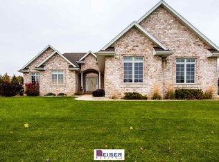 5176 Southwind Dr, Winneconne, WI 54986