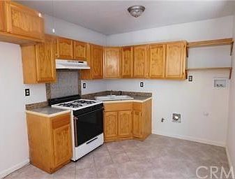 1st image of 729 E F St #733