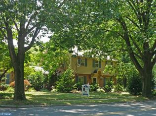 1518 Parkside Dr S, Wyomissing, PA 19610