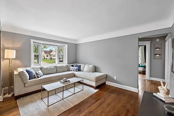 2842 Oakshire Ave — Photo 16