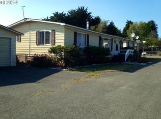 98094 Twin Firs Ct, Brookings, OR 97415