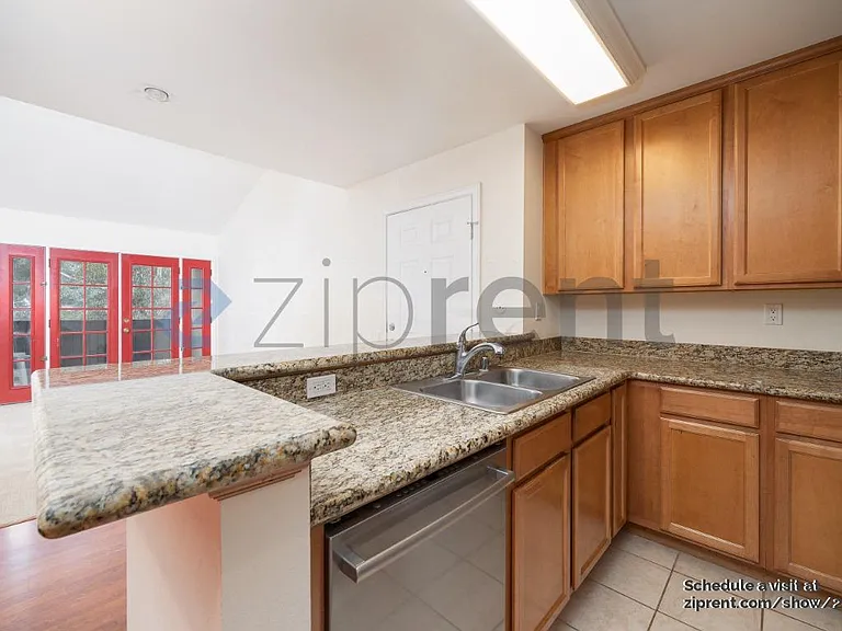 3454 Castle Glen Dr #226 — Photo 4