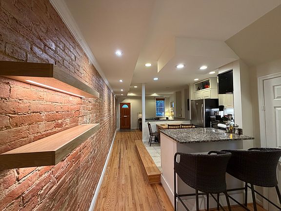 2nd image of 416 D St NE