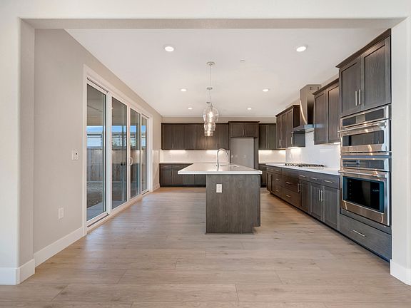 916 Caprock Lane