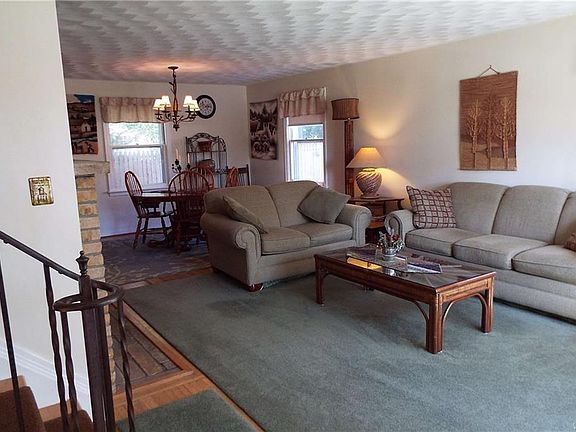 5th image of 18 Deerhurst Park Blvd