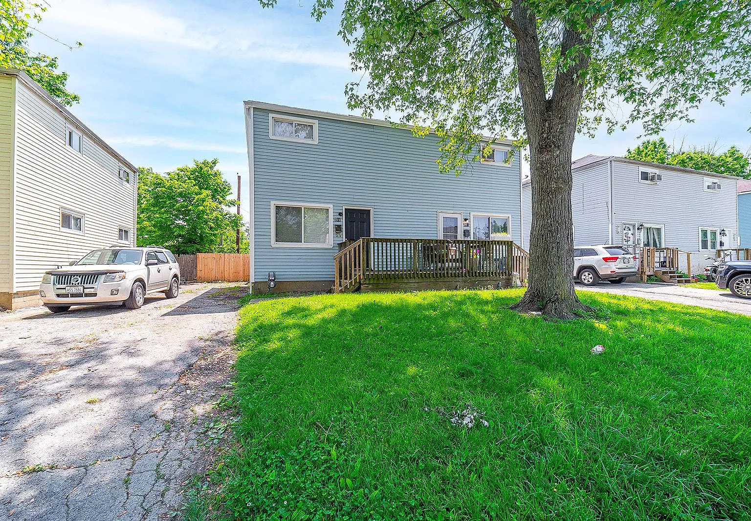 2 bed, 858 sqft, $900 — Photo 1