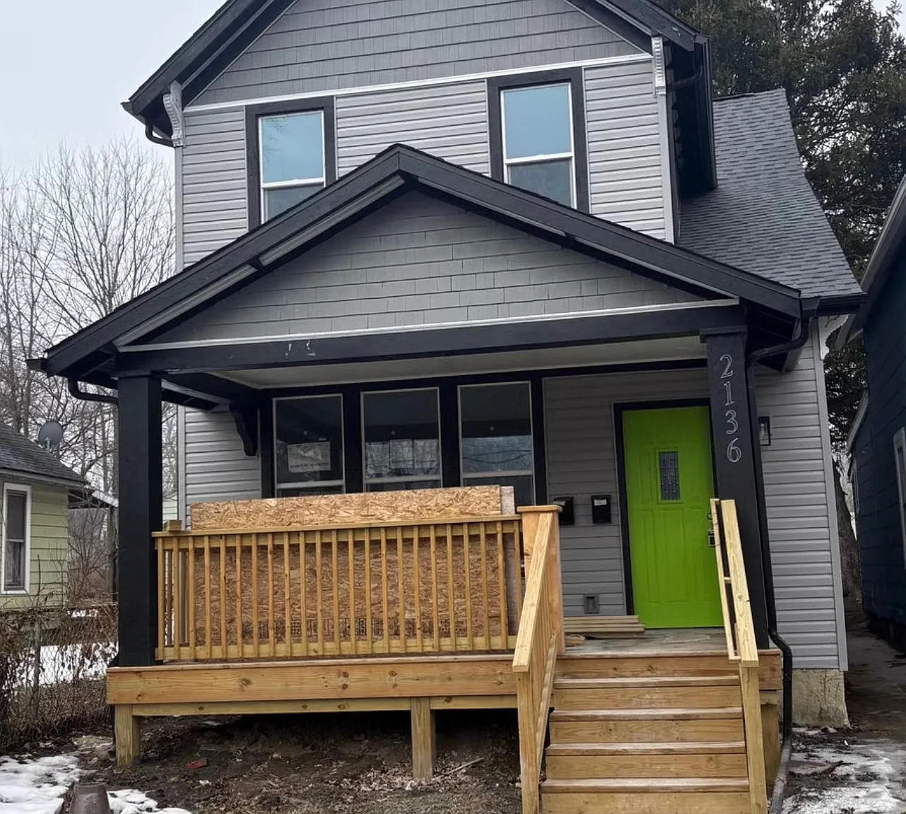 2136 Miner Street — Photo 3
