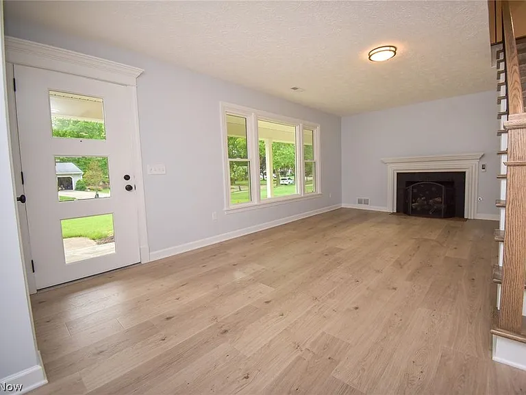 263 Cardinal Dr — Photo 4