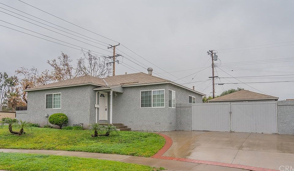 1st image of 8494 Poinsettia Dr