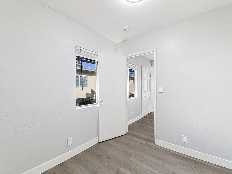 811 Gardenia Avenue — Photo 19