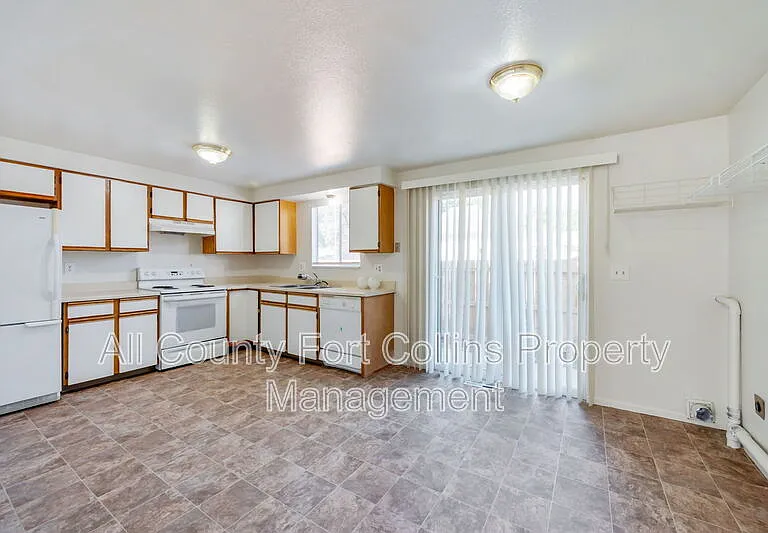 1403 E 7th St #A — Photo 5