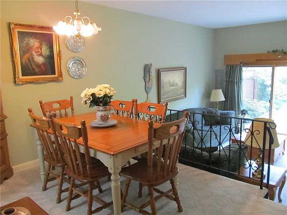 3rd image of 1238 Pennsbury Blvd S