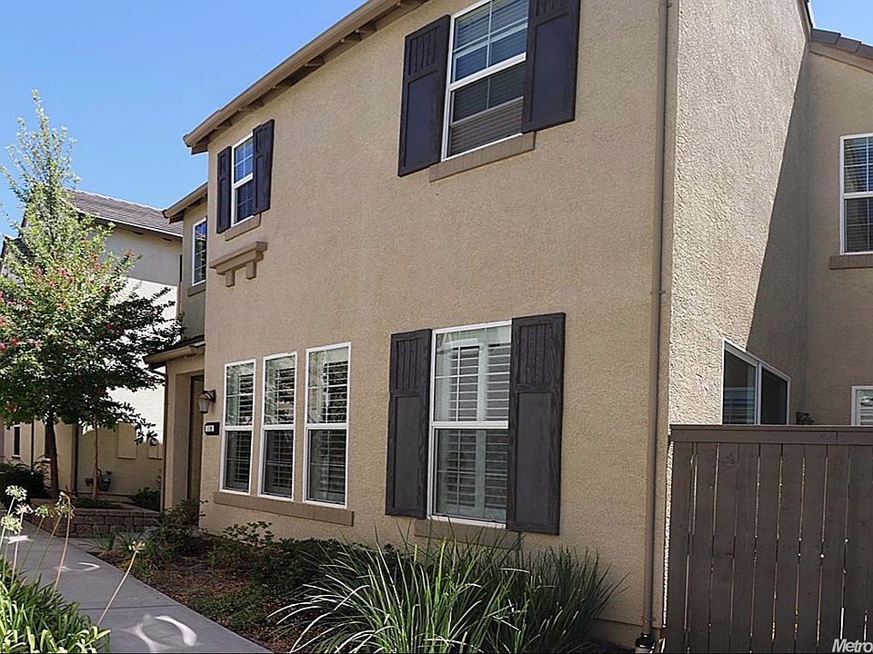 1st image of 118 Talmont Cir #118