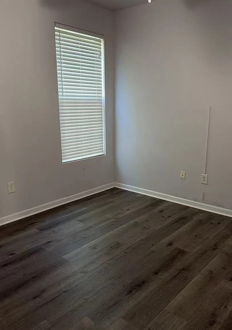 563 Writers Way — Photo 3
