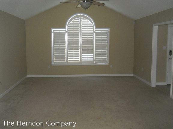 3rd image of 4357 Sandy Springs Dr