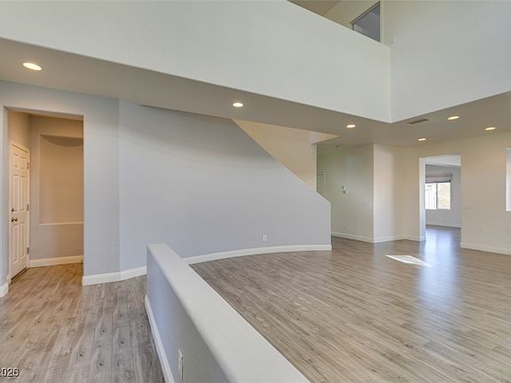 5th image of 8745 Sherwood Park Dr