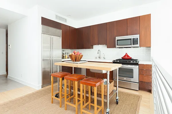 Sold by Stribling | media 13