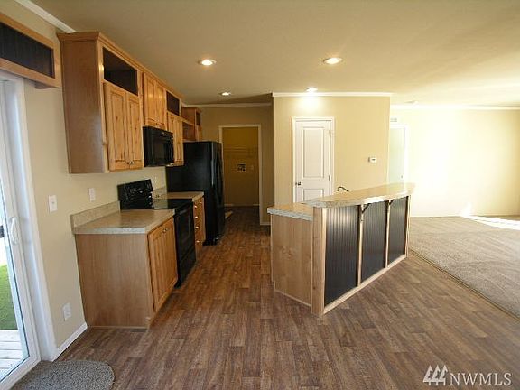 3rd image of 2215 109th Street Ct E