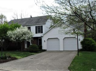 3864 Loftyoaks Dr, Dayton, OH 45430