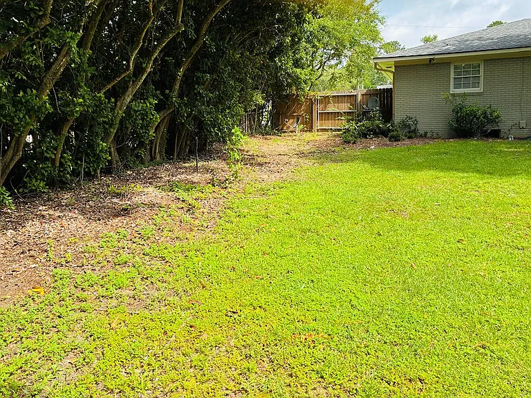 2415 Winding Way — Photo 18