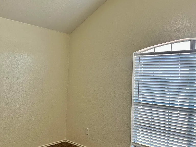 5440 Carlson St — Photo 16