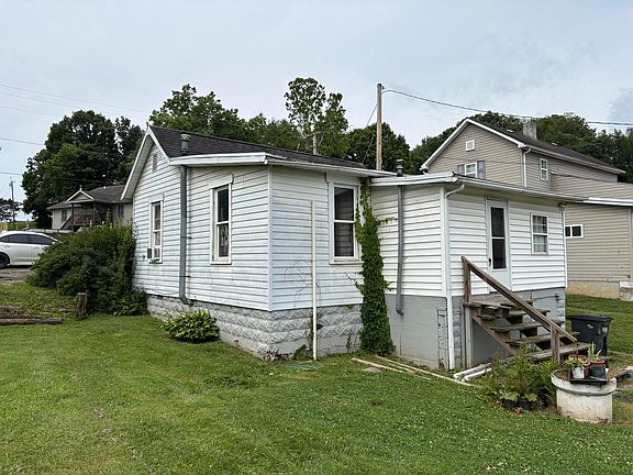 3rd image of 1368 Charles St