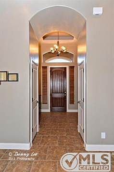 4th image of 619 E Sonoran Dr