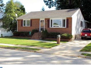 110 E Gradwell Ave, Maple Shade, NJ 08052