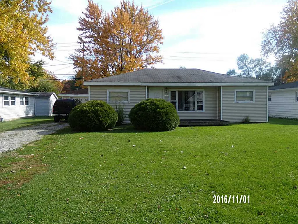 1571 Westgate Dr photo 1