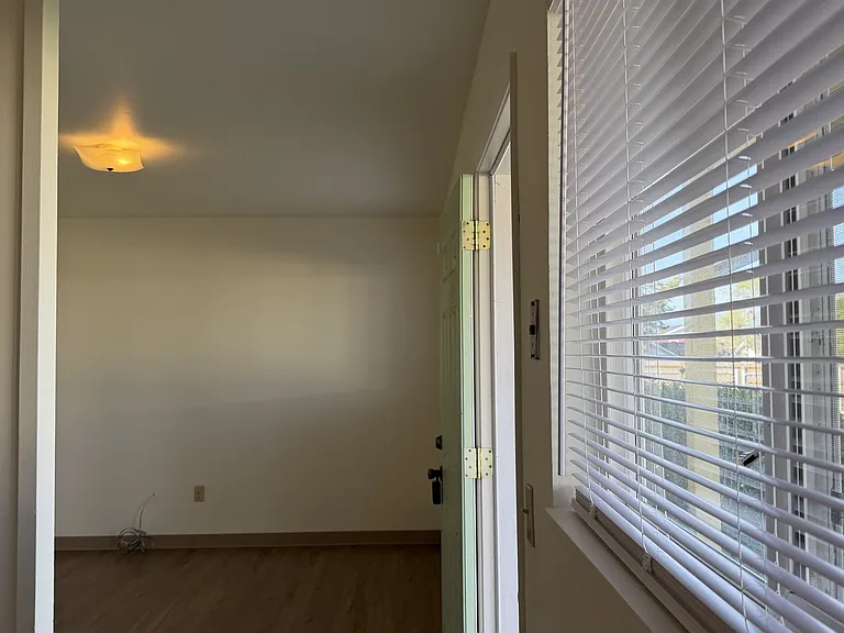 3435 Edgewood Rd — Photo 18