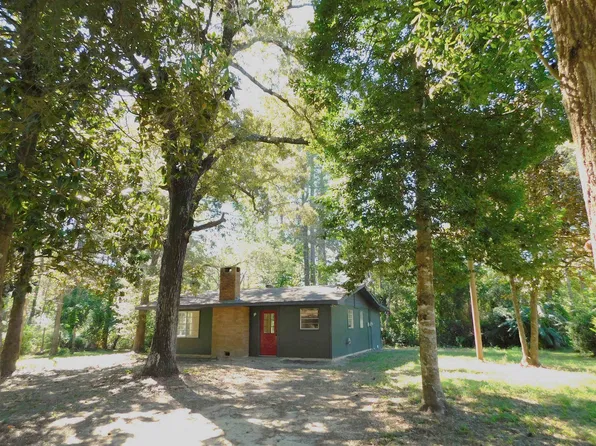 125 Chanticleer Dr, Woodville, TX 75979