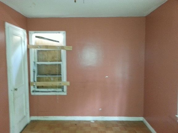 5th image of 3302 N Tacoma Ave