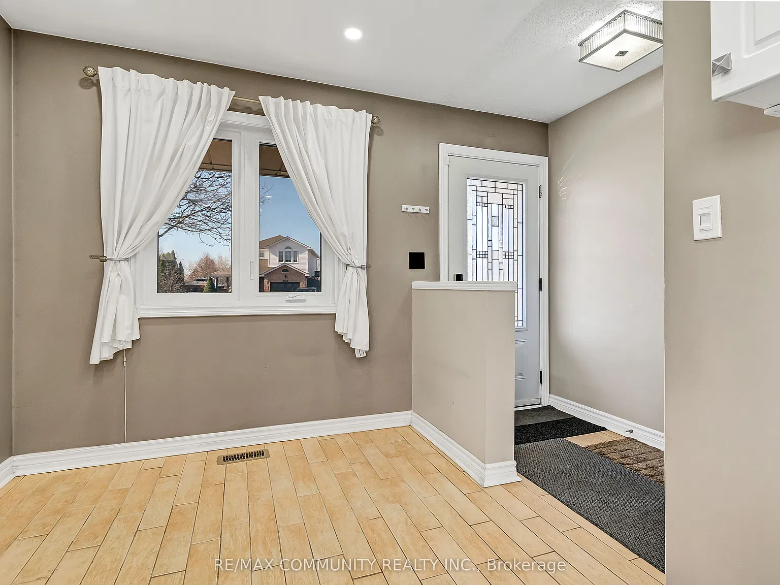4 bed, $3,600 — Photo 3