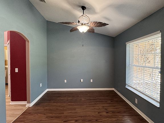 5th image of 10 Bellis Ct