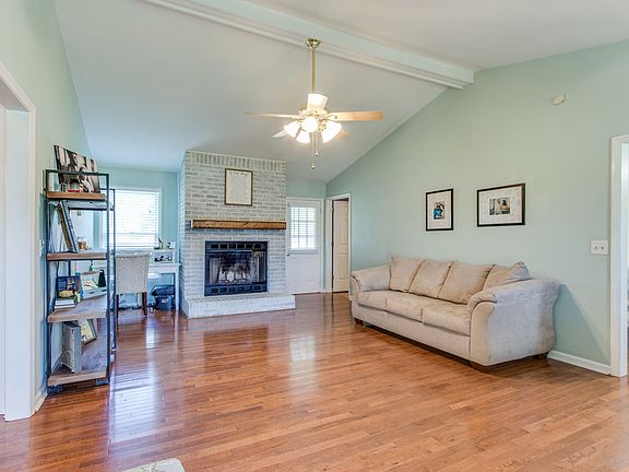 5th image of 3850 Country Park Ln