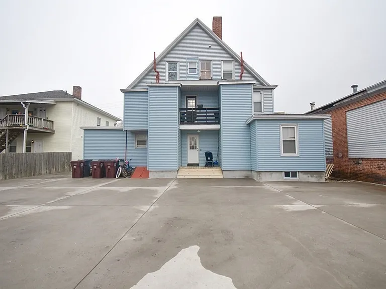 13 Sackett St #2L — Photo 2