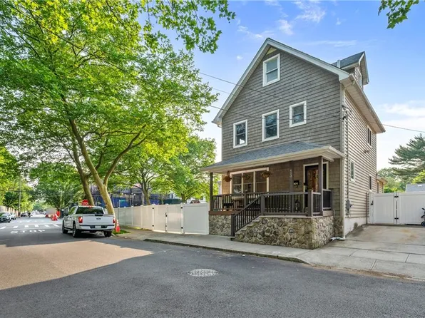 453 N Railroad Ave, Staten Island, NY 10304
