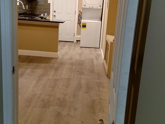 2nd image of 1028 Washington Ave
