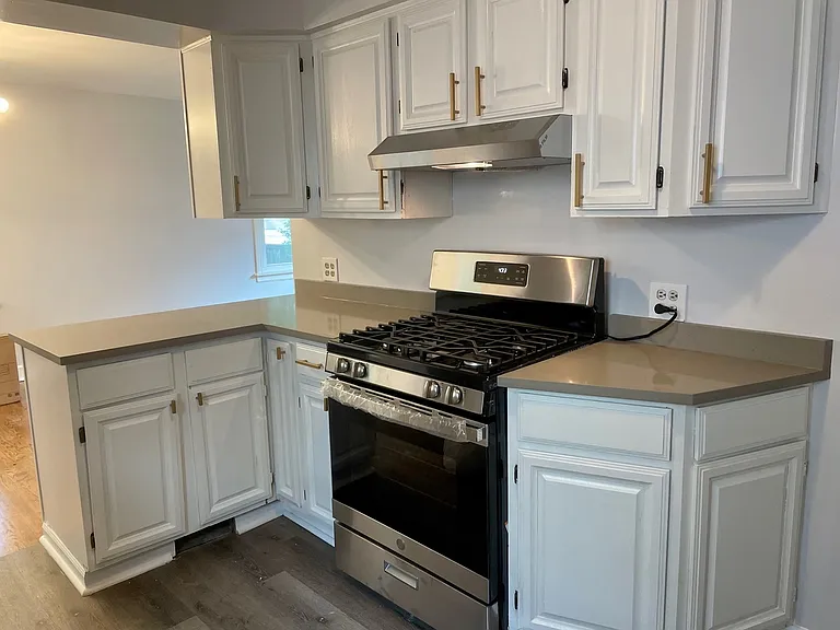 1122 N Harlem Ave #A — Photo 2