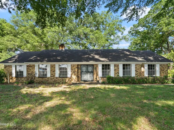 107 Lively St, Senatobia, MS 38668