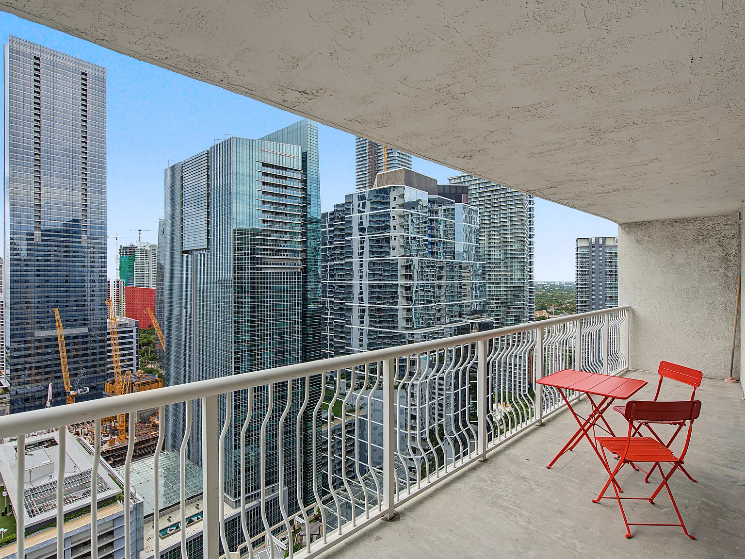 1 bed, 1.0 bath, 825 sqft, $3,500 — Photo 4