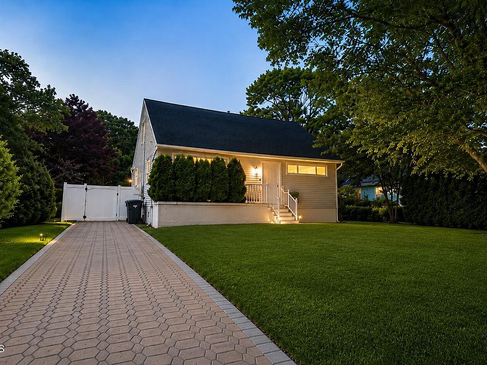 1st image of 409 Wells Avenue