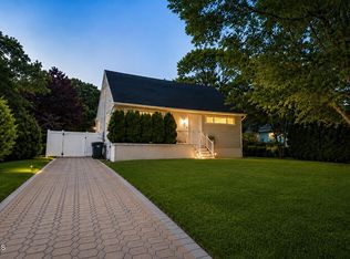 409 Wells Avenue, Oakhurst, NJ 07755